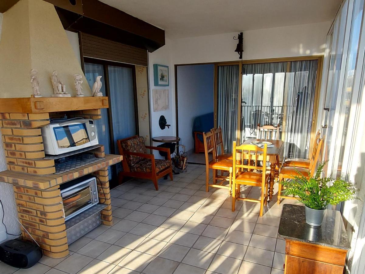 Sol Marina Apartment Салоу Экстерьер фото