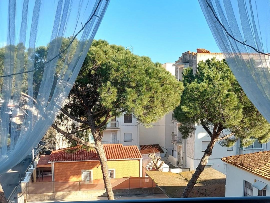 Sol Marina Apartment Салоу Экстерьер фото